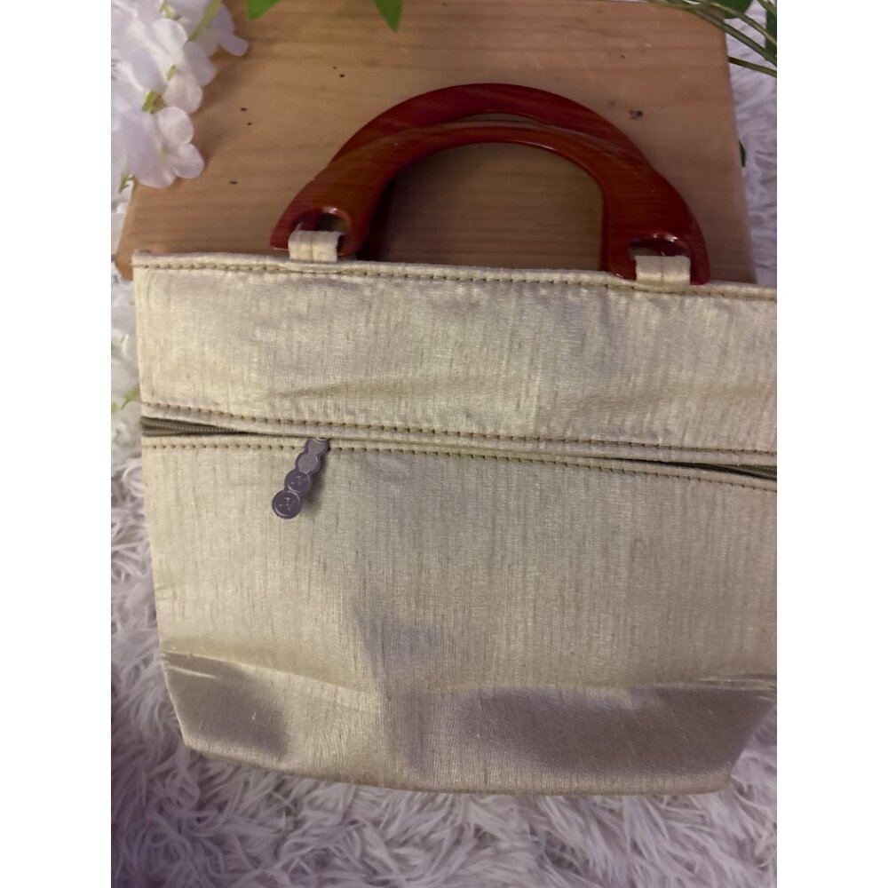 Embroidered Silk Handbag With Bird & Floral Design Wooden Handles Zippered Compa - Picture 8 of 15